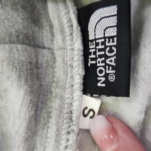 EUC Gray North Face Hoodie- Size Small - Picture 6 of 7
